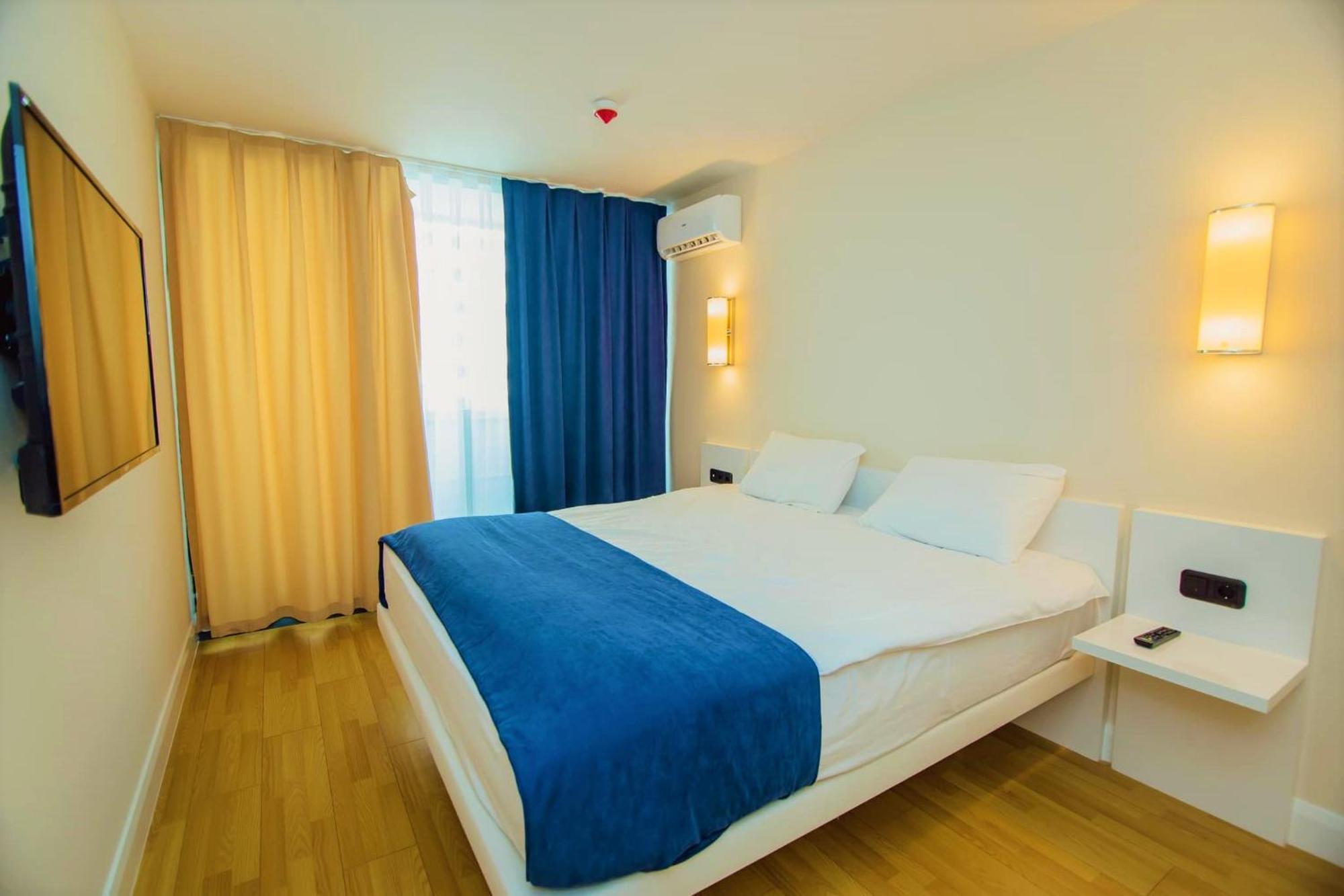 Elegance Sea View Aparthotel In Orbi City Batumi Eksteriør billede